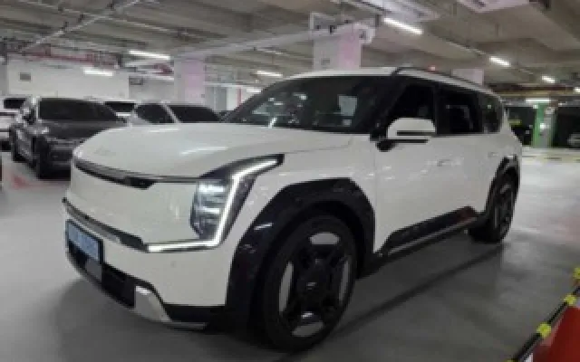 EV9 중고차 EV9 롱레인지 4WD 매물 사진 9 - 2024/01 31,216km