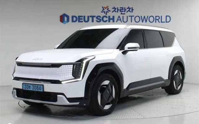 EV9 중고차 EV9 롱레인지 2WD 매물 사진 1 - 2023/07 69,662km