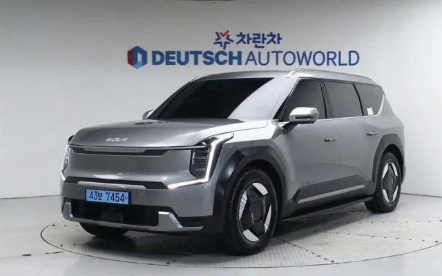 EV9 중고차 EV9 스탠다드 2WD 매물 사진 8 - 2025/04 3,487km